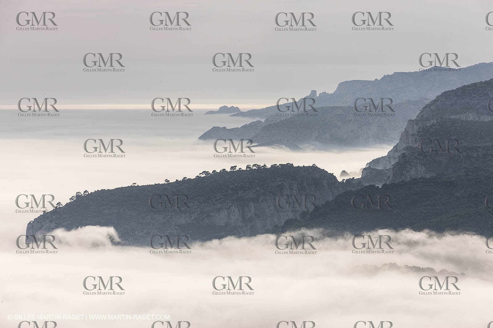 18 07 2012 -Marseille (FRA ) - The Calanques - Unusual foggy conditions
