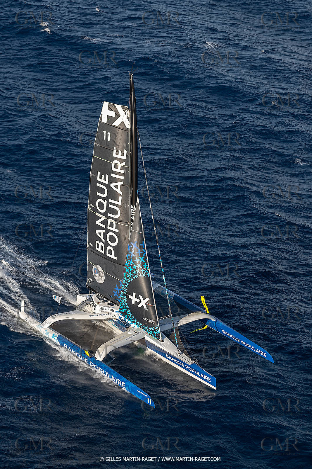 Banque Populaire devant Marseille