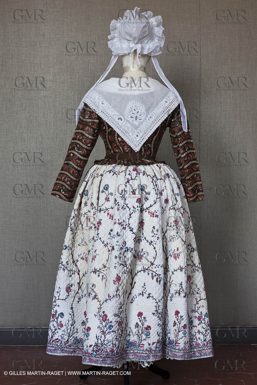 30 06 2011 - Toulon (FRA,83) - Villa Rosemaine - Indiennes sublimes exhibition