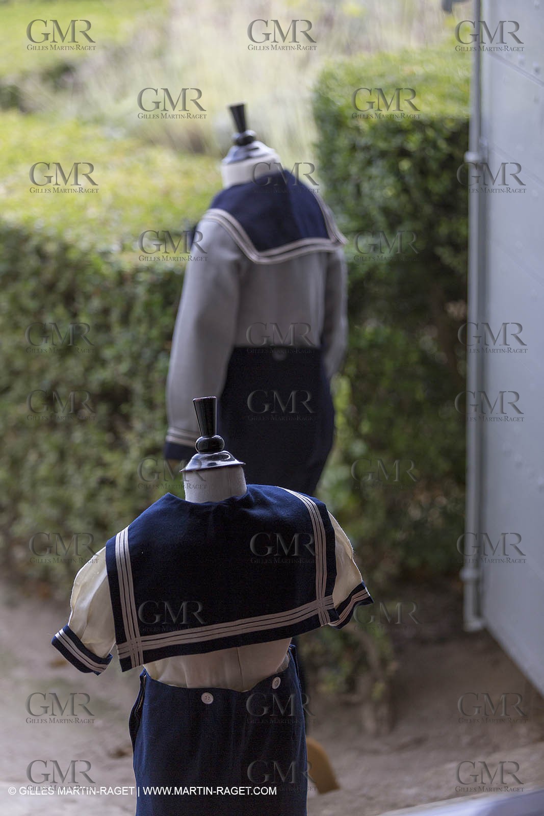 31 10 2013 - Ansouis (FRA,84) - Ansouis castle - Costumes of the exhibit Men costumes