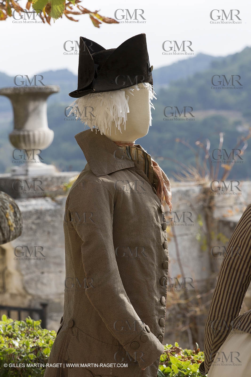 31 10 2013 - Ansouis (FRA,84) - Ansouis castle - Costumes of the exhibit Men costumes