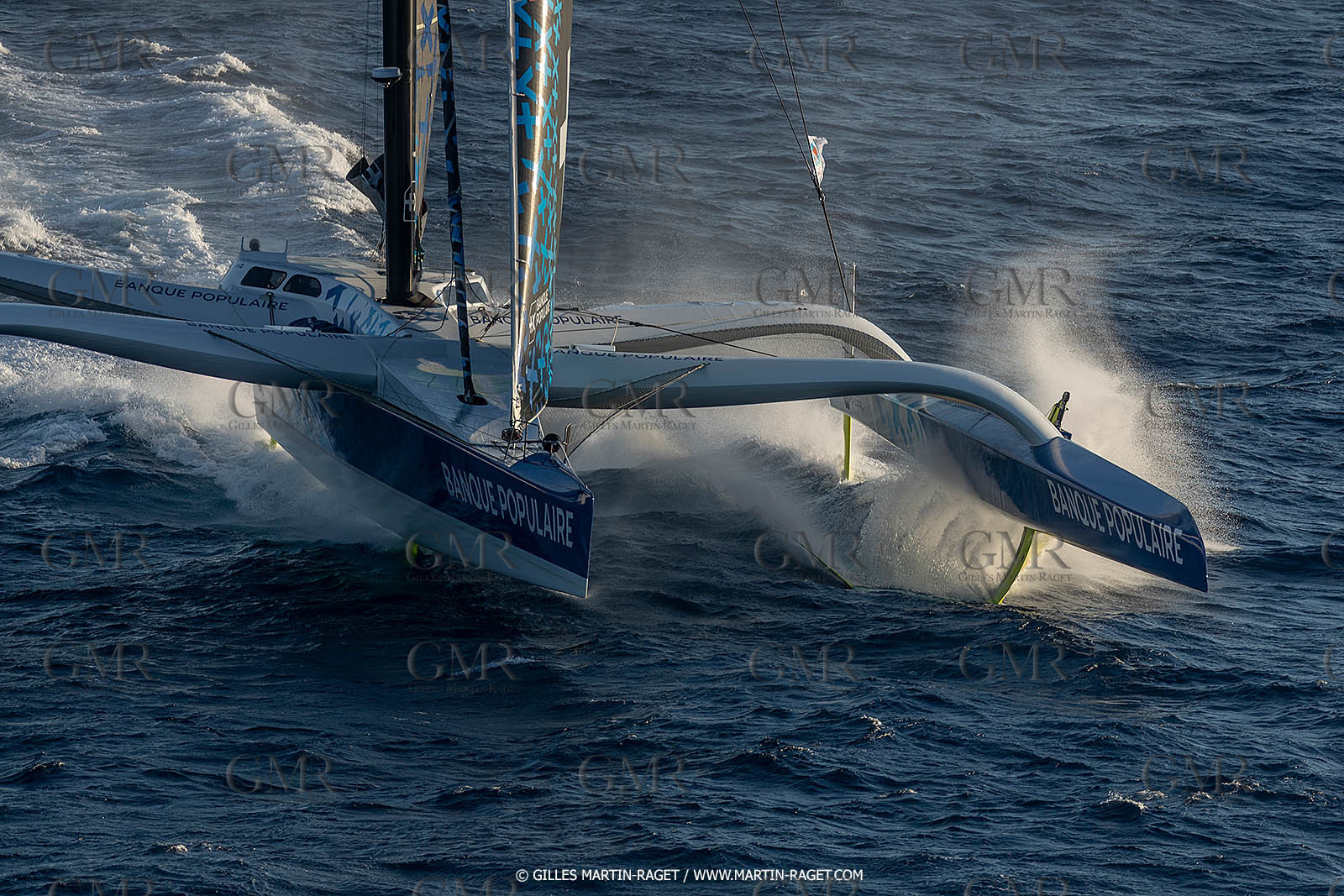 Banque Populaire devant Marseille