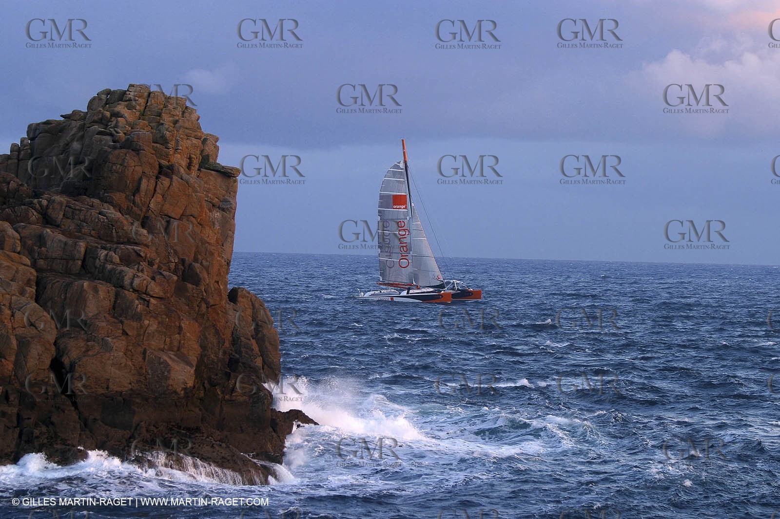 Orange II-2004 Jules Verne Trophy-Ushant-First line crossing