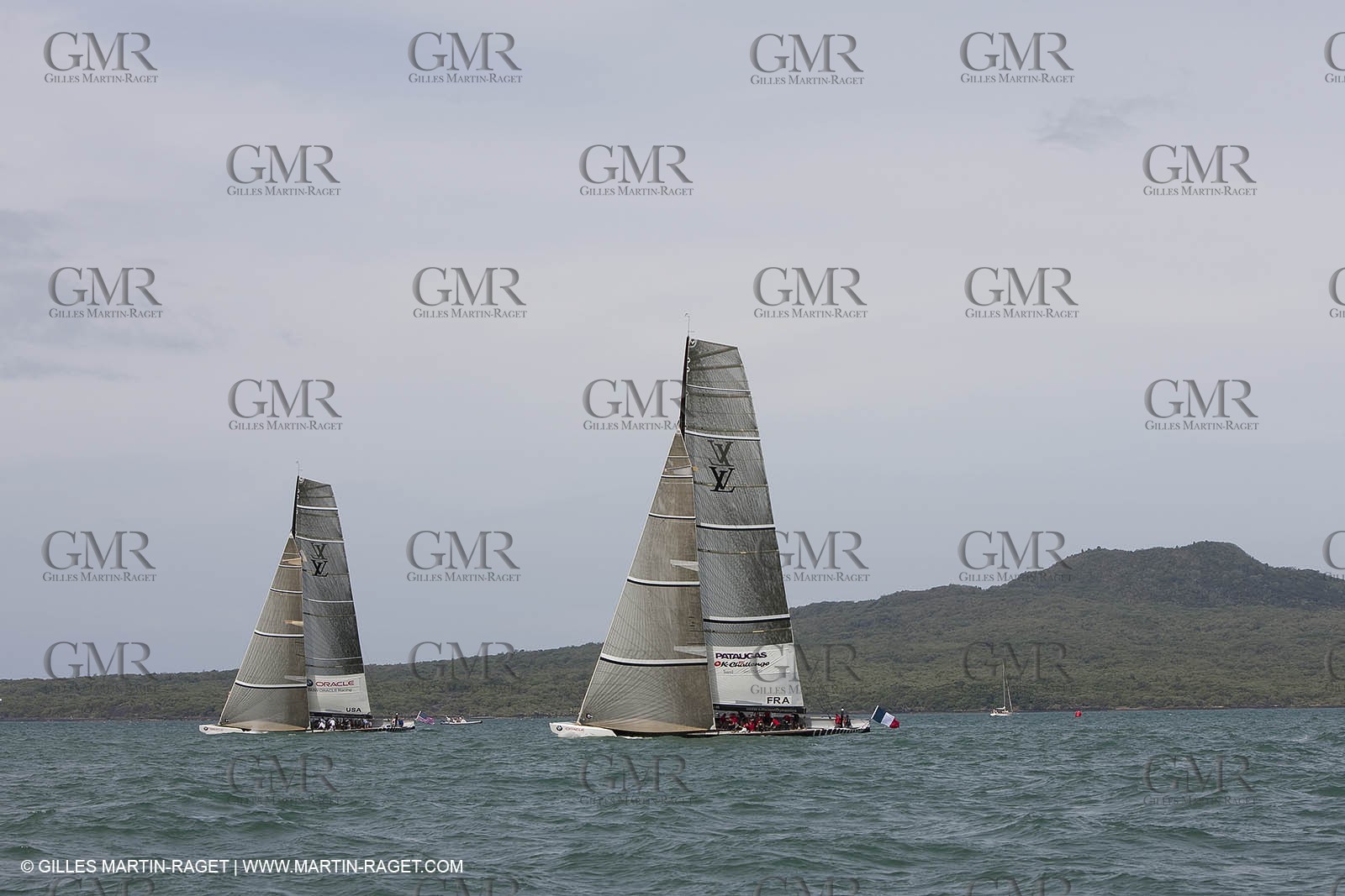 01 02 2009 - Auckland (NZL) -  Louis Vuitton Pacific Series -  Racing Day 4 - Round Robin 2 - BMW ORACLE RAcing Vs Pataugas by K-Challenge