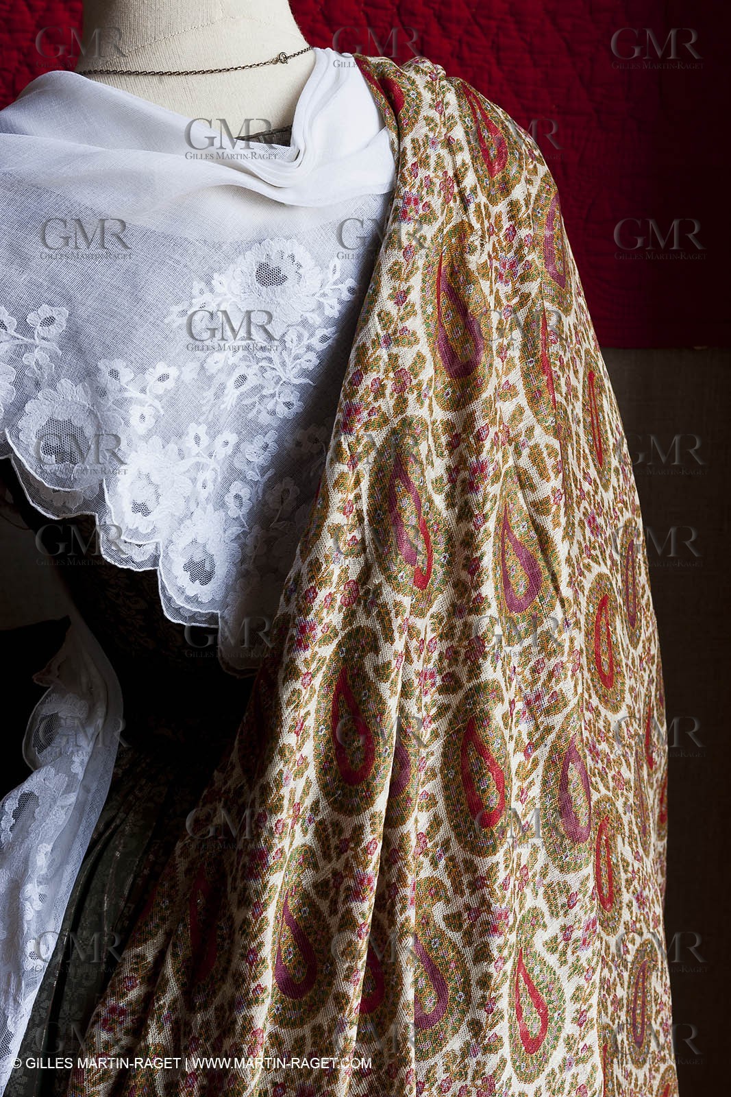 30 06 2011 - Toulon (FRA,83) - Villa Rosemaine - Indiennes sublimes exhibition