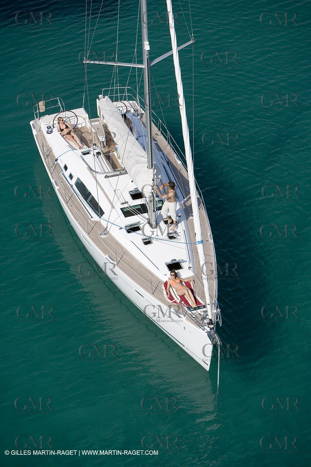 Cruising monohull mooring