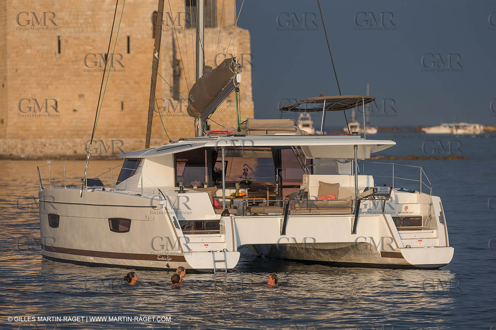 12 09 2016, Cannes (FRA,06), Chantier Fountaine-Pajot, Helia 44