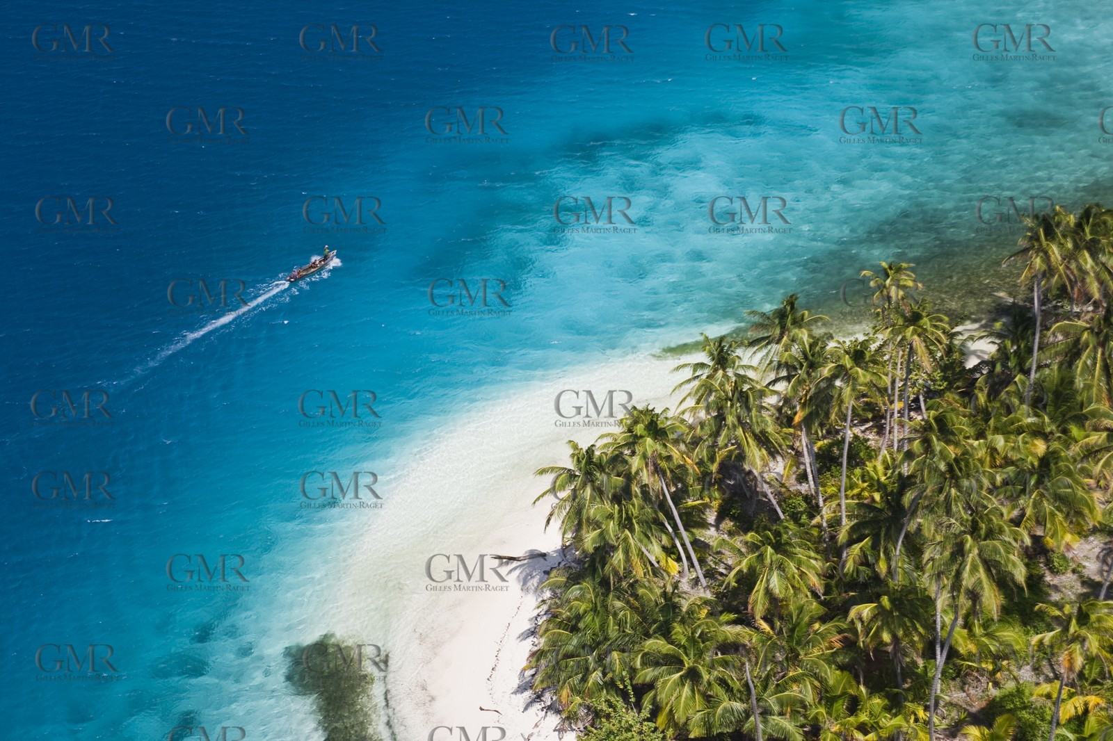 01 02 2008 - San Blas Archipelago (Panama) - Motor Yacht Senses