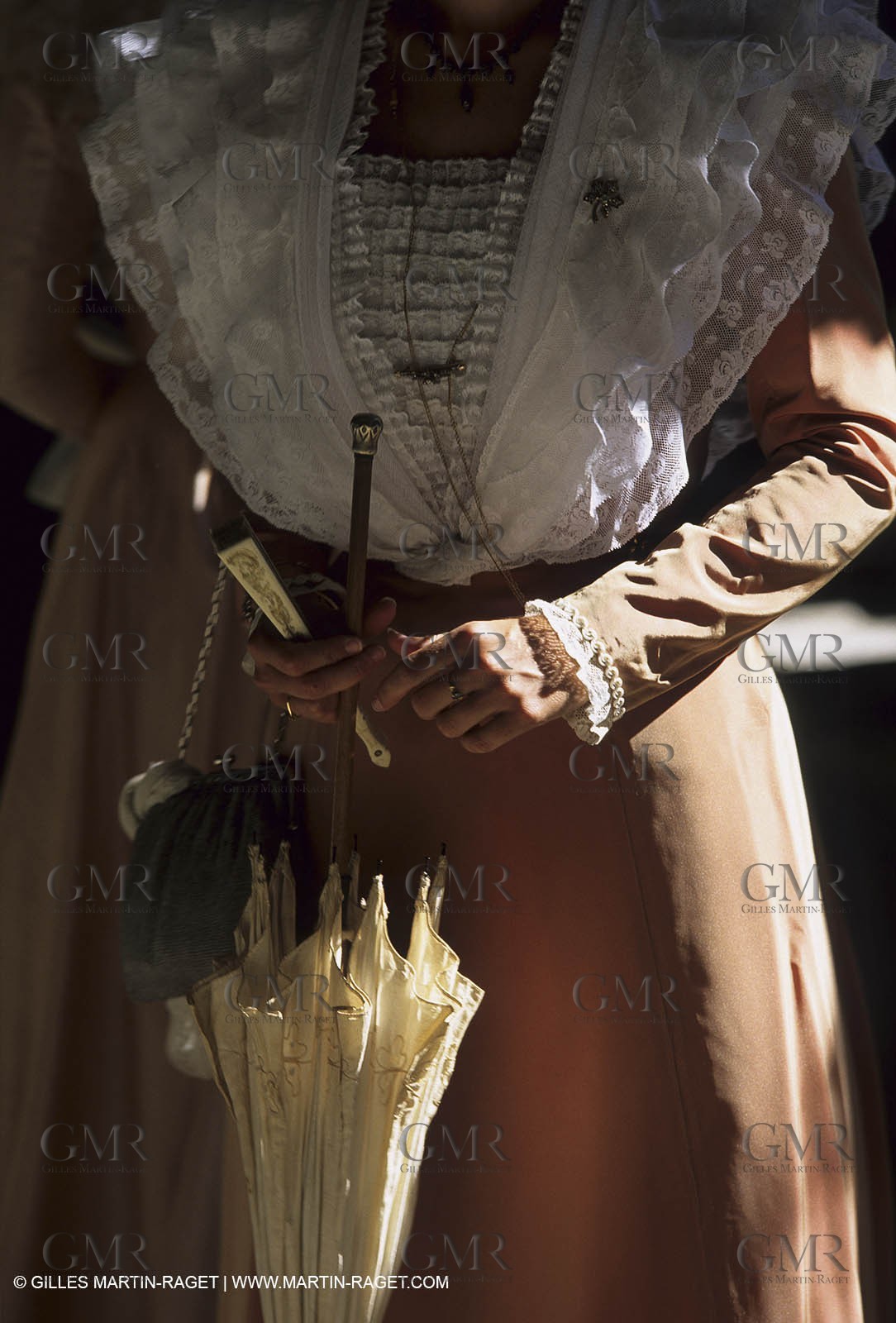 Women of Arles in traditional costume