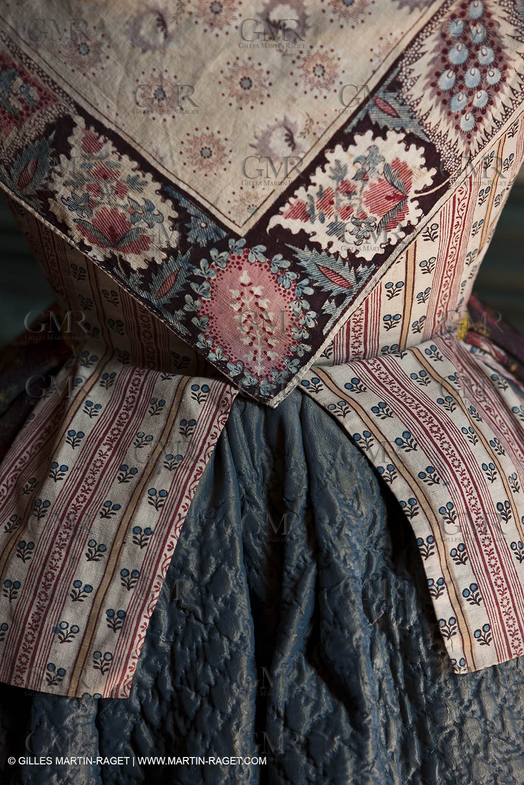 30 06 2011 - Toulon (FRA,83) - Villa Rosemaine - Indiennes sublimes exhibition