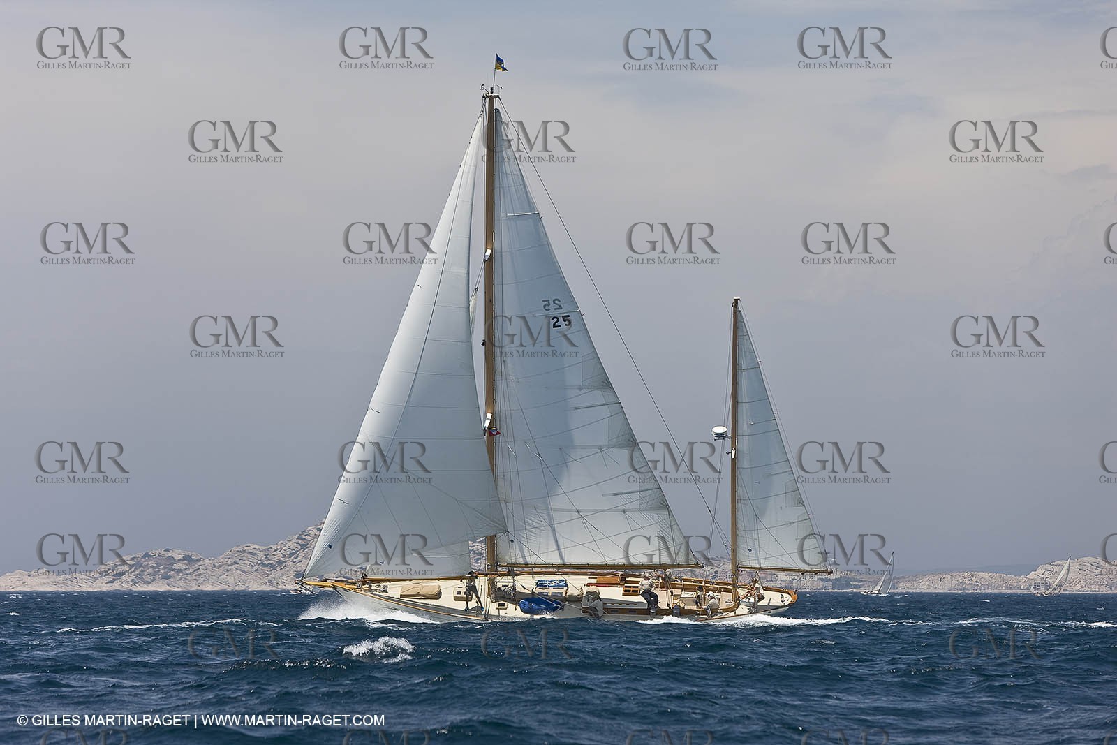 Sailing, Classic yachts, Voiles Vieux Port 2009, Marseille (FRA)