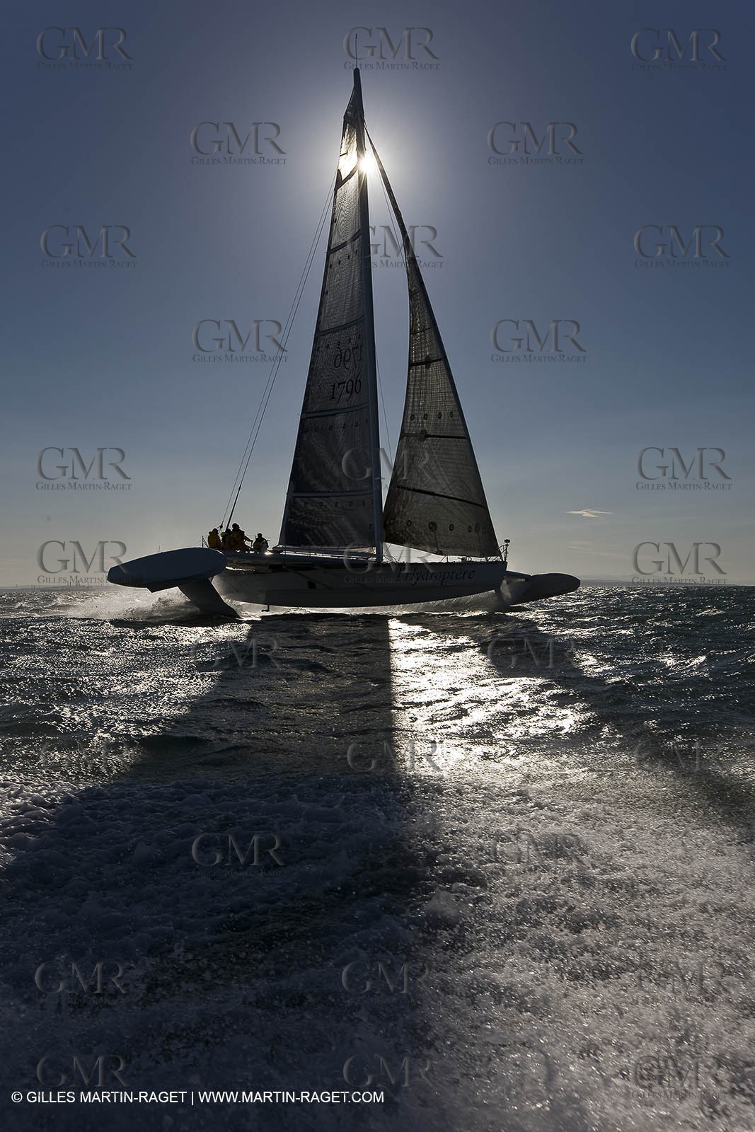 07 04 08 - France - Port Saint Louis du Rhone - Hydroptere - Training