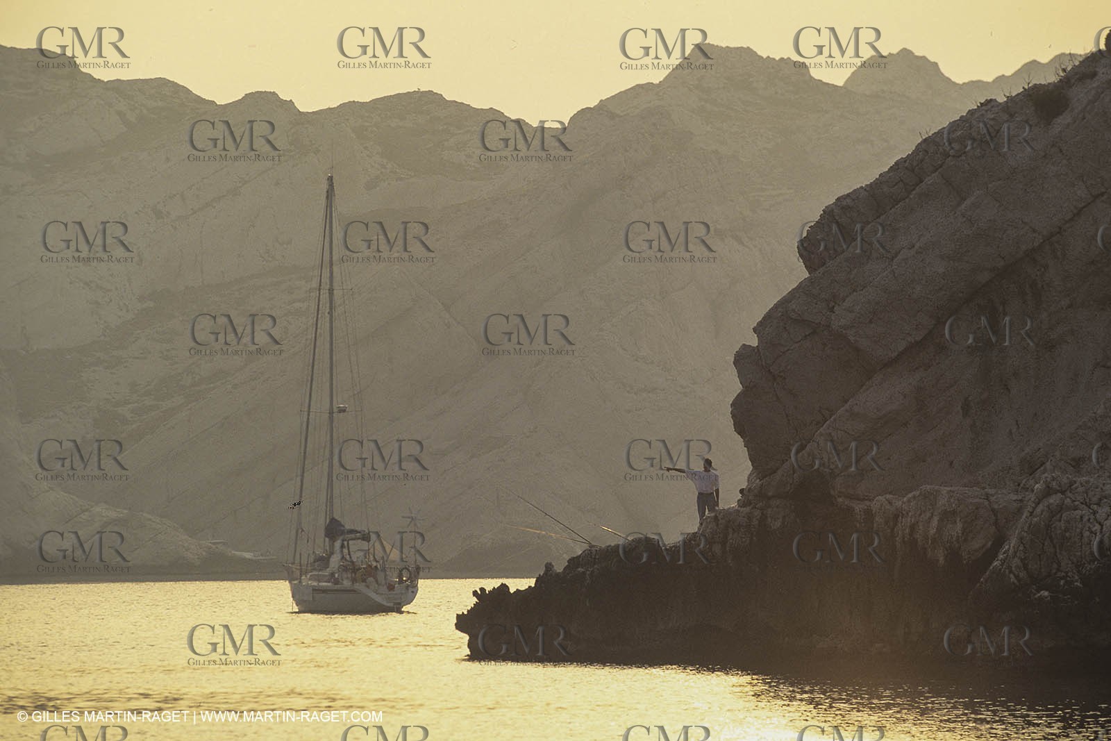 Sailing, Cruising, monohulls at the mooring