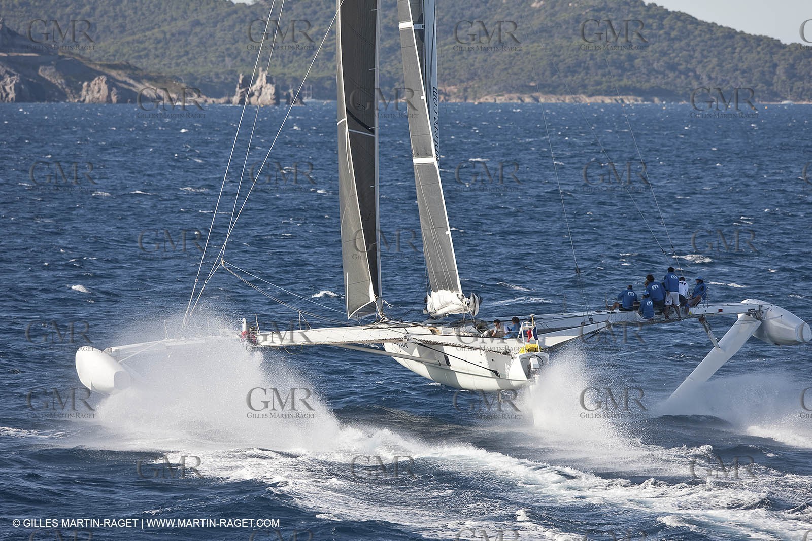 05 09 2009 - Hyères (FRA, 83) Hydroptère beat the overal sailing speed record with a run at 51,36 knts ( subjet to ratification by WSSRC)