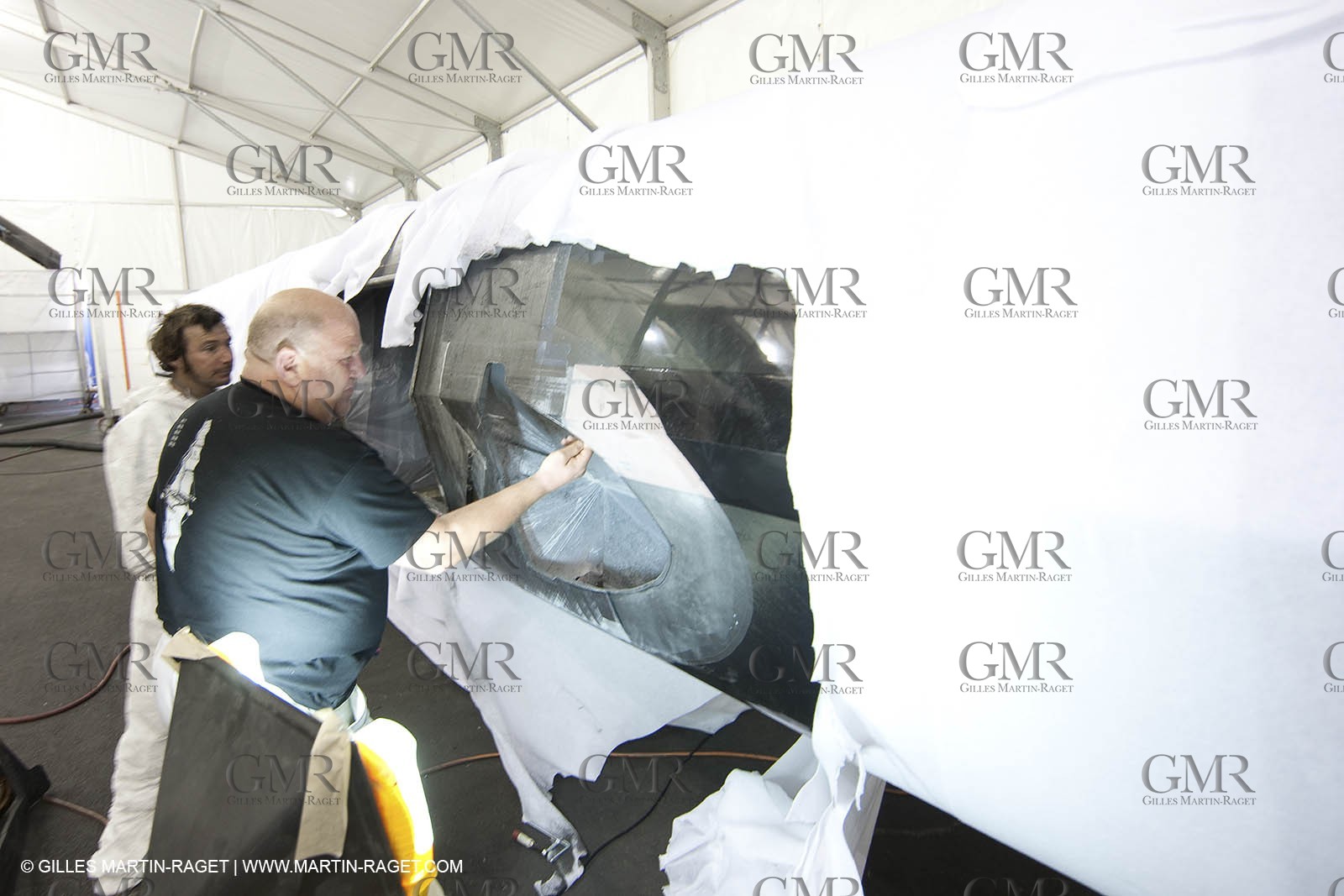 04 06 2008 - San Diego (USA, CA) - 33 rd America's Cup - BMW ORACLE Racing - 90 ft trimaran  modifications