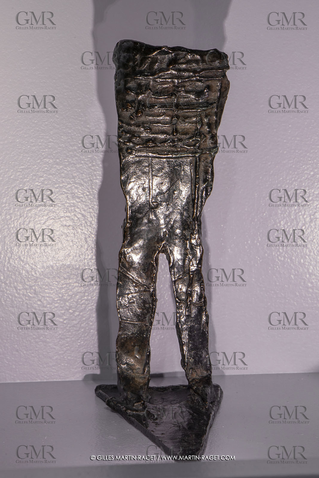 30 10 2023, Montpellier (FRA), oeuvre de Germaine Richier, Exposition Centre Pompidou - Musée Fabre 2023, Guerrier n° 9 1956, Bronze patiné foncé, Expreuve d'exposition, Fondeur, L. Thinot, Paris, 20 x 7 x 17 cm, Collection particulière