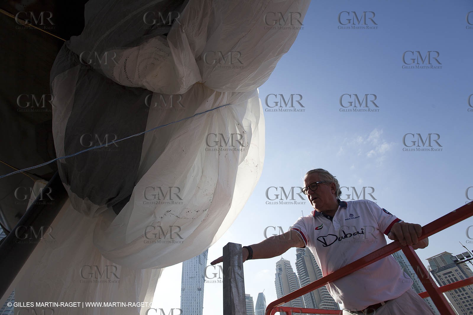21 11 2010 - Dubai (UAE) - Dubai Louis Vuitton Trophy -  Round 2 - BMW ORACLE Racingg Vs Emirates Team New Zealand