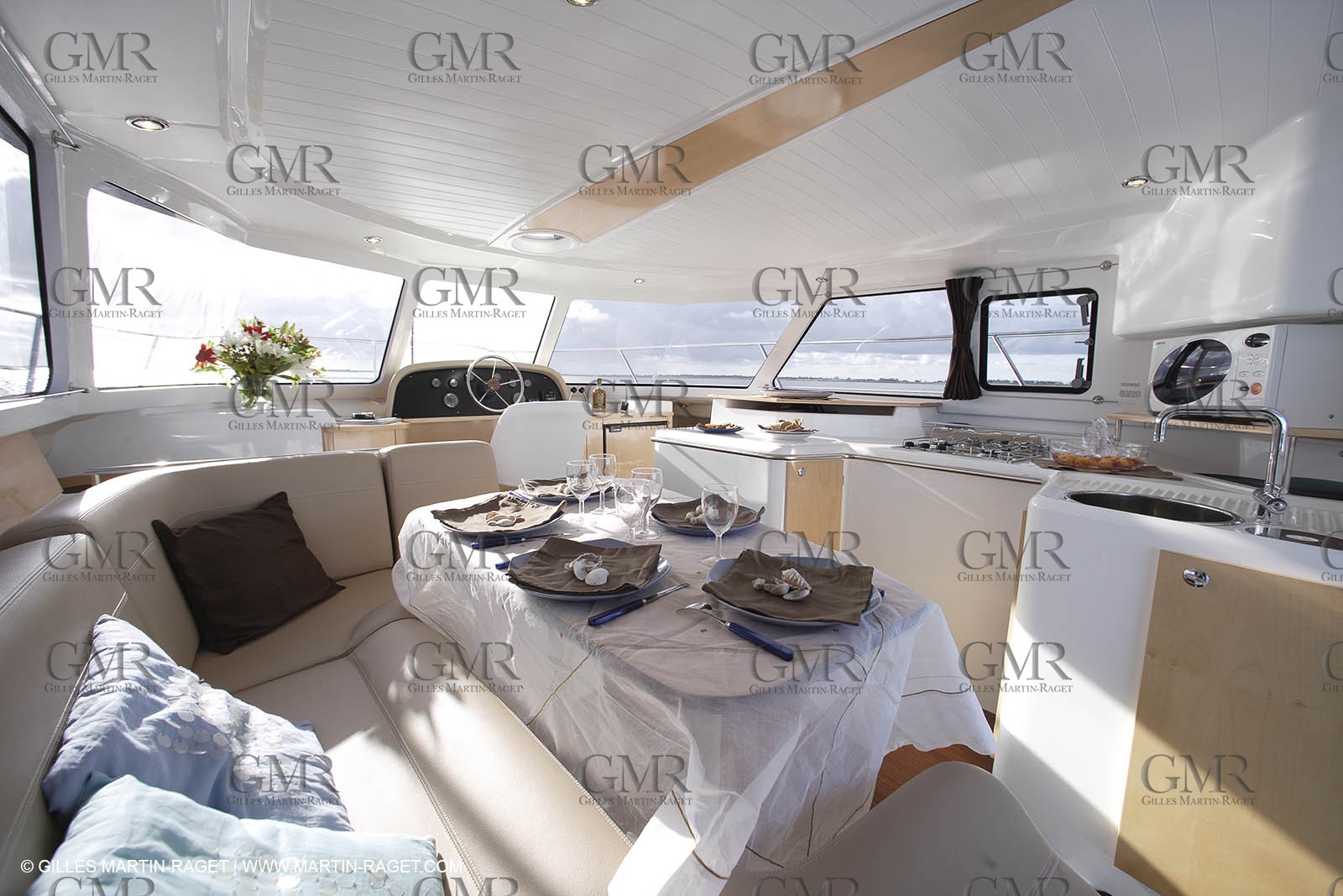 23 07 07 - La Rochelle - Chantier Fountaine Pajot - Highland