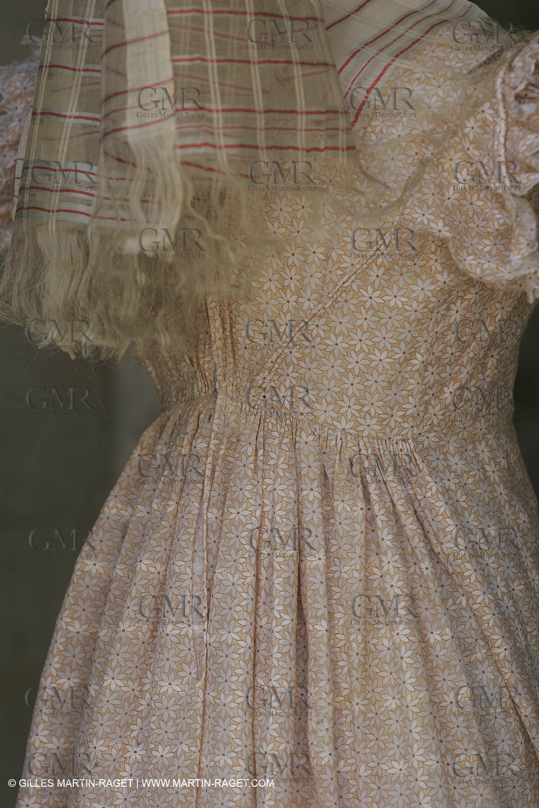 May 2004 - La Tour d'Aigues (FRA, 84) - Old costumes for women of the South exhibition