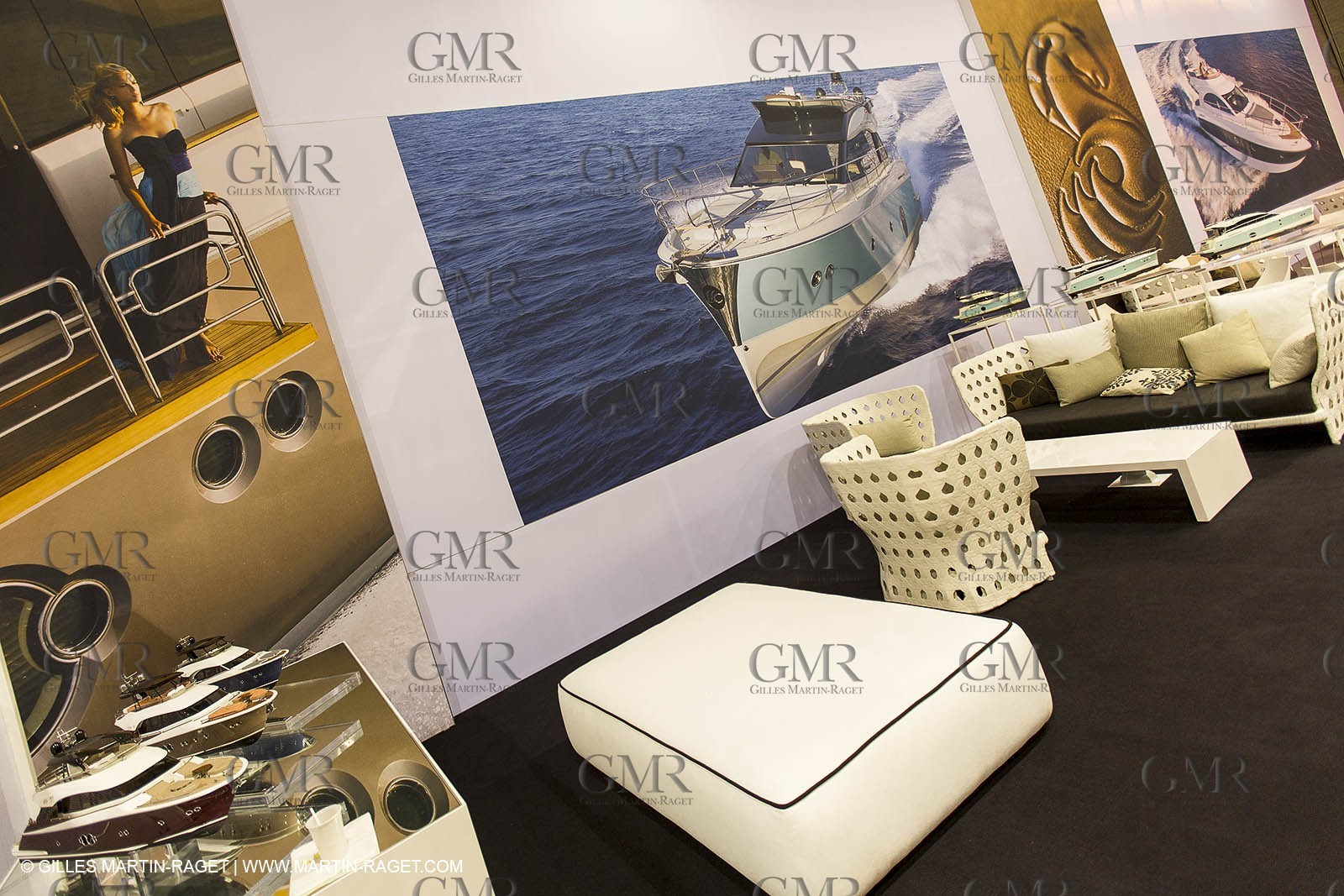 10 12 2013 - Paris (FRA,75) -Paris Boat Show - Beneteau booth