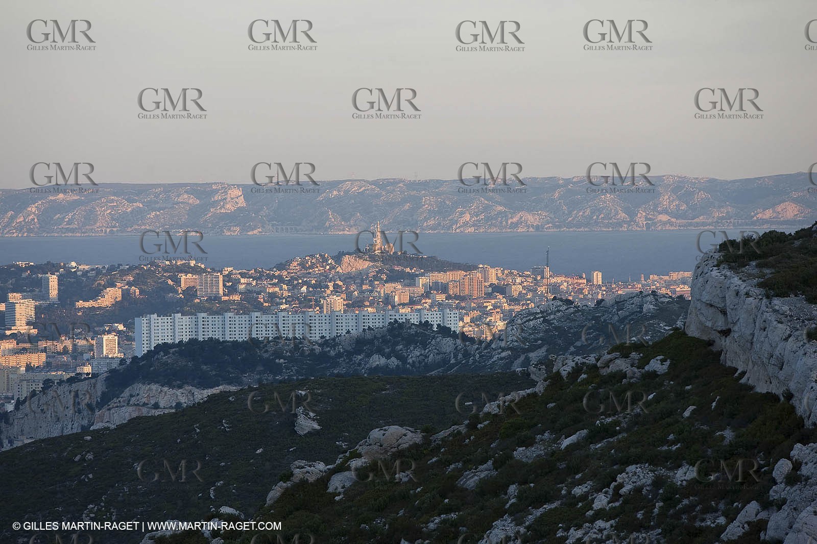 30 04 2009 - Marseille (FRA, 13) - Les Calanques - Marseille as seen from Mount Puget summit