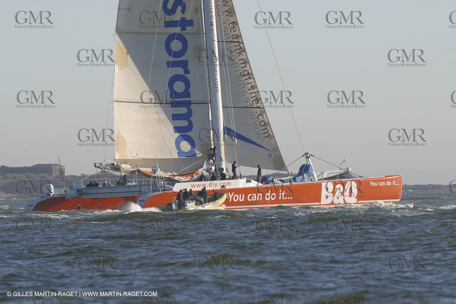 Kingfisher II - Jules Verne Trophy 2002 start - Brest
