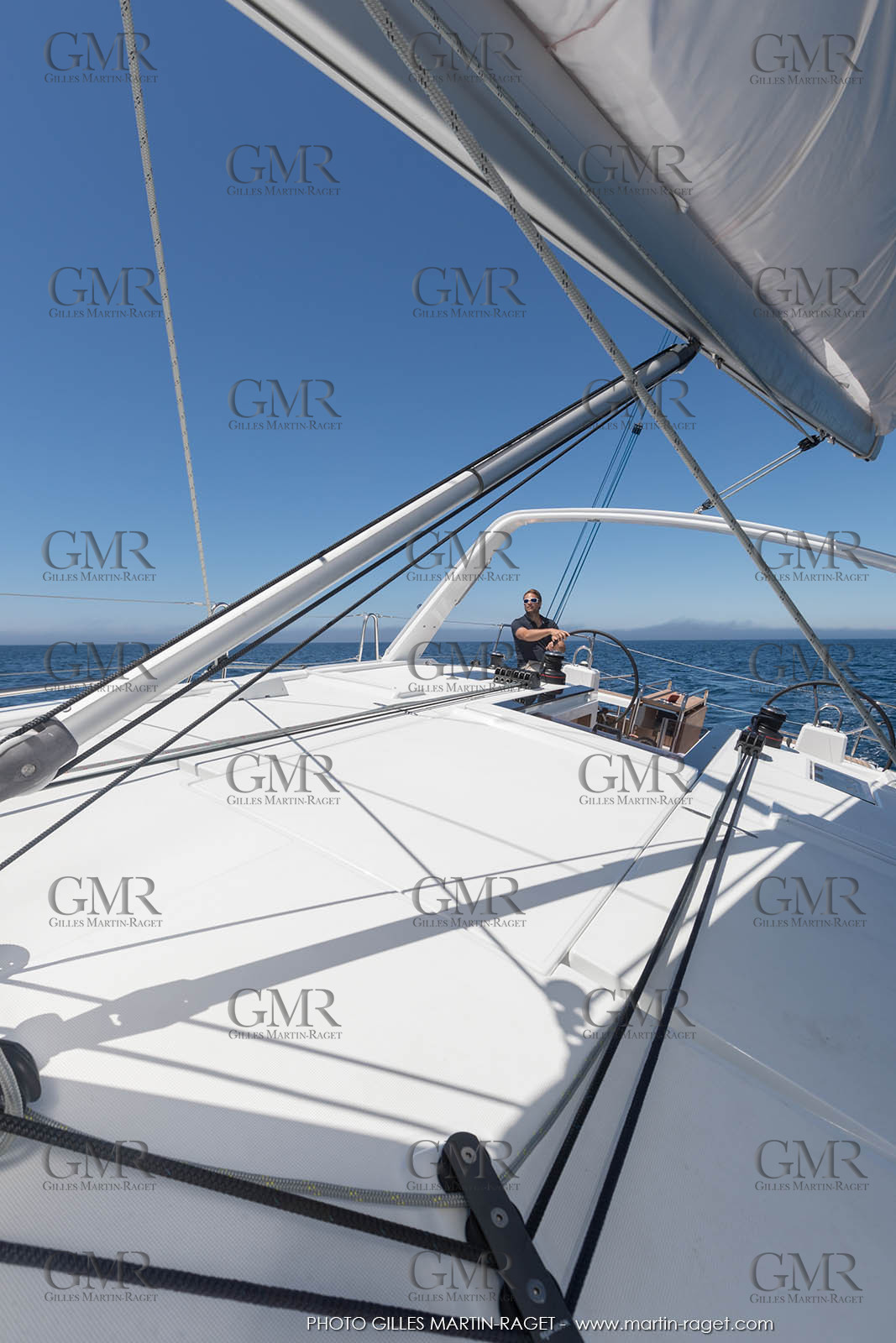 04 07 3017; Les EMbiez (FRA; 83) - Chantier Beneteau; Oceanis 41.1