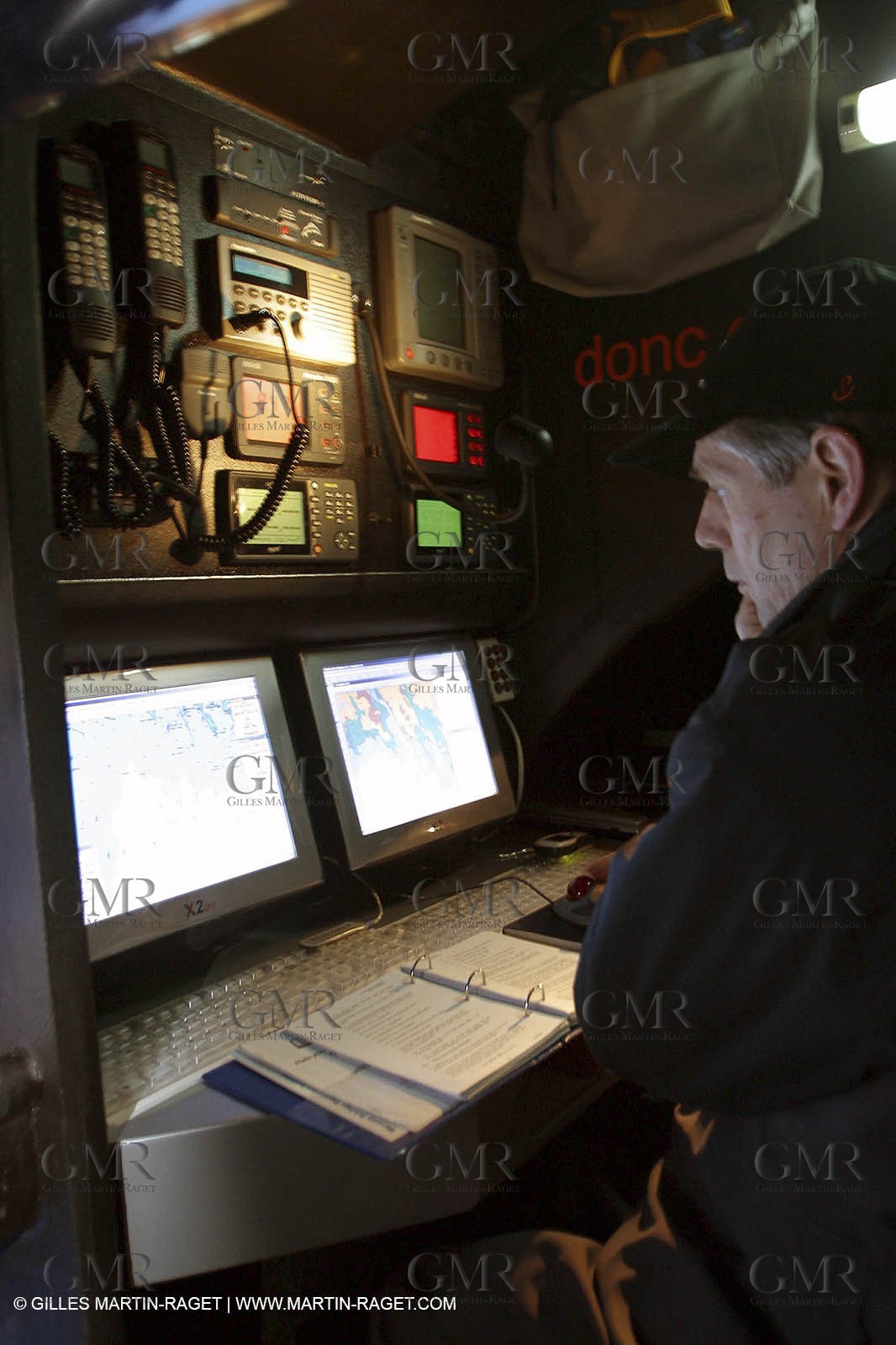 Orange II - Trophée Jules Verne 2004 -  Roger Nilson