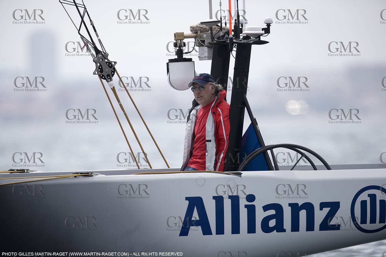 21 04 2007-Valencia (Spain)- 32nd America's Cup - Louis Vuitton Cup - RR1 - DAY 6 - BMW ORACLE Racing