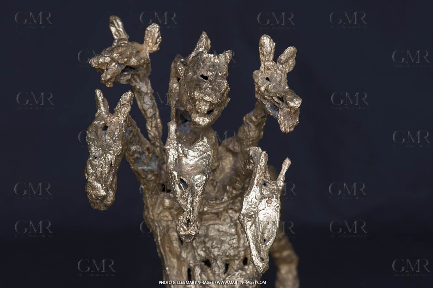 02 04 2016, Marseille (FRA,13), Oeuvre de Germaine Richier, Le Cheval à six têtes, petit 1955 ou 1956, Bronze naturel nettoyé, Numéroté Epreuve d'artiste, fondeur : L. Thinot, Paris, 35,5 x 38 x 18 cm, Collection particulière