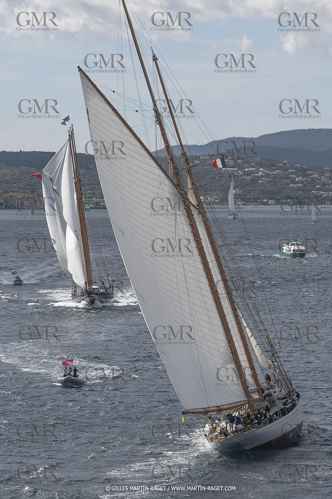 28 09 2022? Saint-Tropez,(FRA,83), Les Voiles de Saint-Tropez 2022 Régate N° 2 poup les modernes, navigation libre pour les grandes goélettes