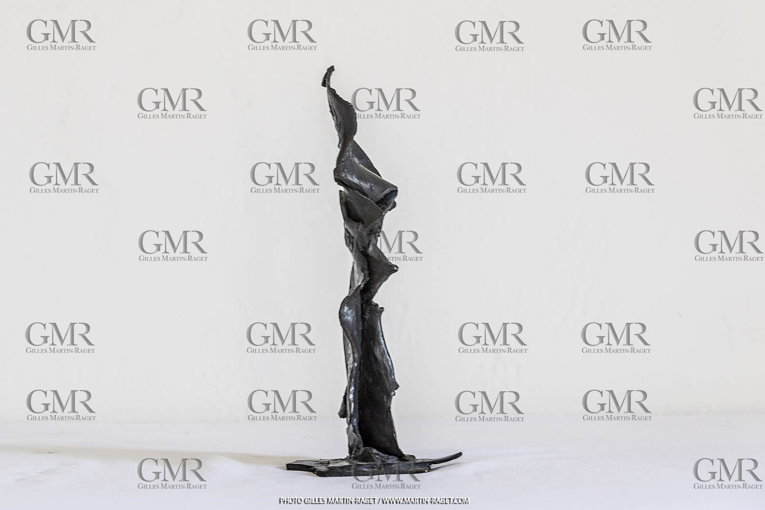 12 07 2020, St Rémy de Provence (FRA,13), Petit bronze n° 7 1955, bronze patiné foncé, Fondeur : L.Thinot.fondeur, Paris, épreuve exposition, 24 X 8 X 10,5 cm, collection particulière,