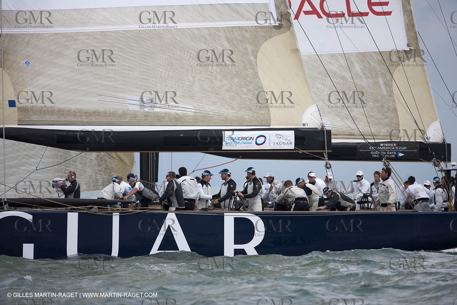 04 08 2010 - Cowes (UK, IOW) - The 1851 Cup -  BMW ORACLE Racing - Day 2.