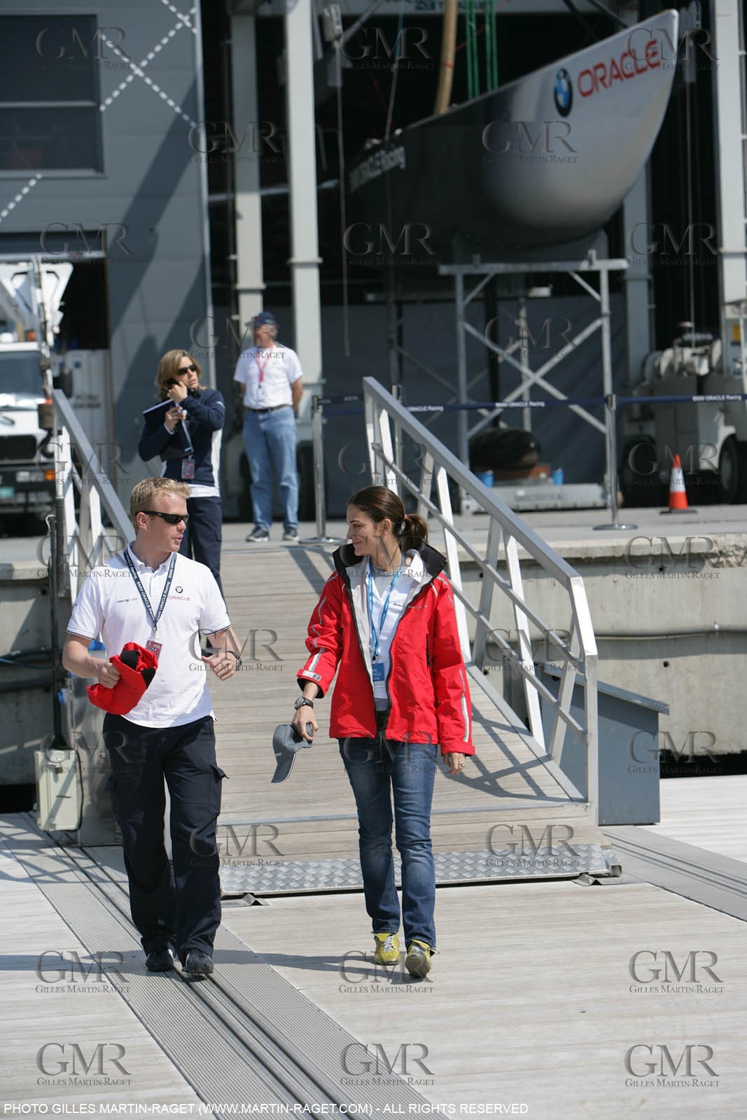 17 04 2007-Valencia (Spain)- 32nd America's Cup - Louis Vuitton Cup - RR1 - DAY 2 - BMW ORACLE Racing - Spanish Top Model Laura Ponte 18th man onboard USA 98 for inaugural Louis Vuitton Cup race