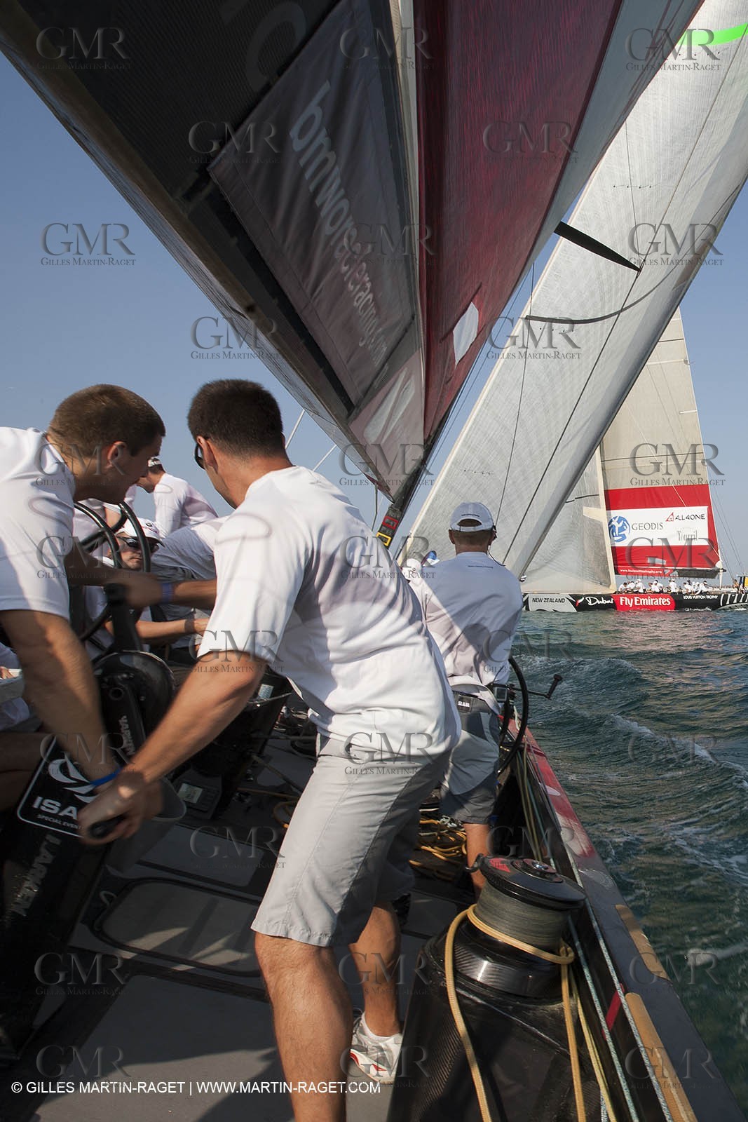 14 11 2010 - Dubai (UAE) - Dubai Louis Vuitton Trophy -  BMW ORACLE Racing - Training - Onboard Vs All 4 one