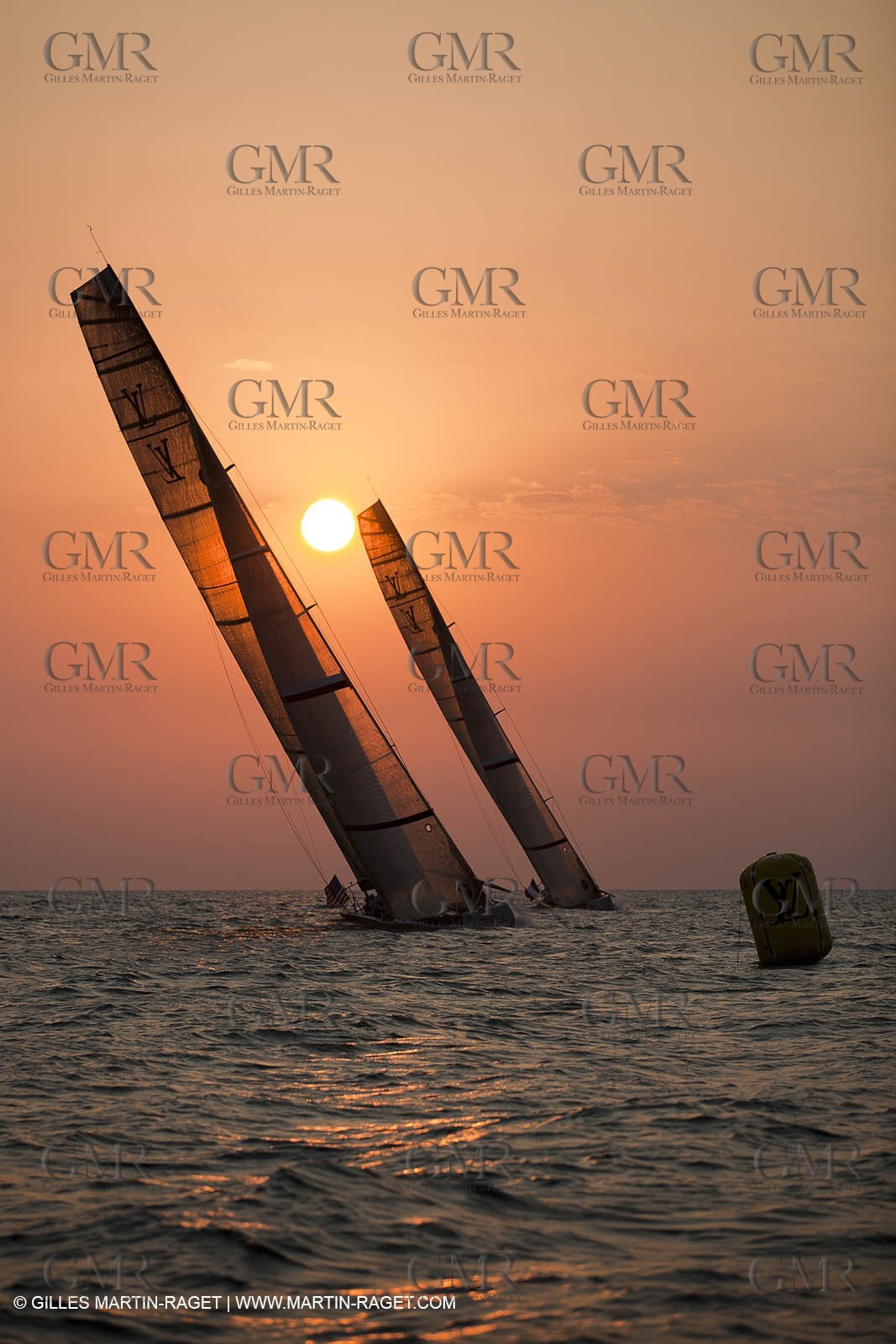 14 11 2010 - Dubai (UAE) - Dubai Louis Vuitton Trophy -  BMW ORACLE Racing - Training - Race Day 1