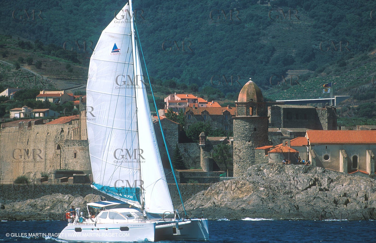 Cruising multihull sailing