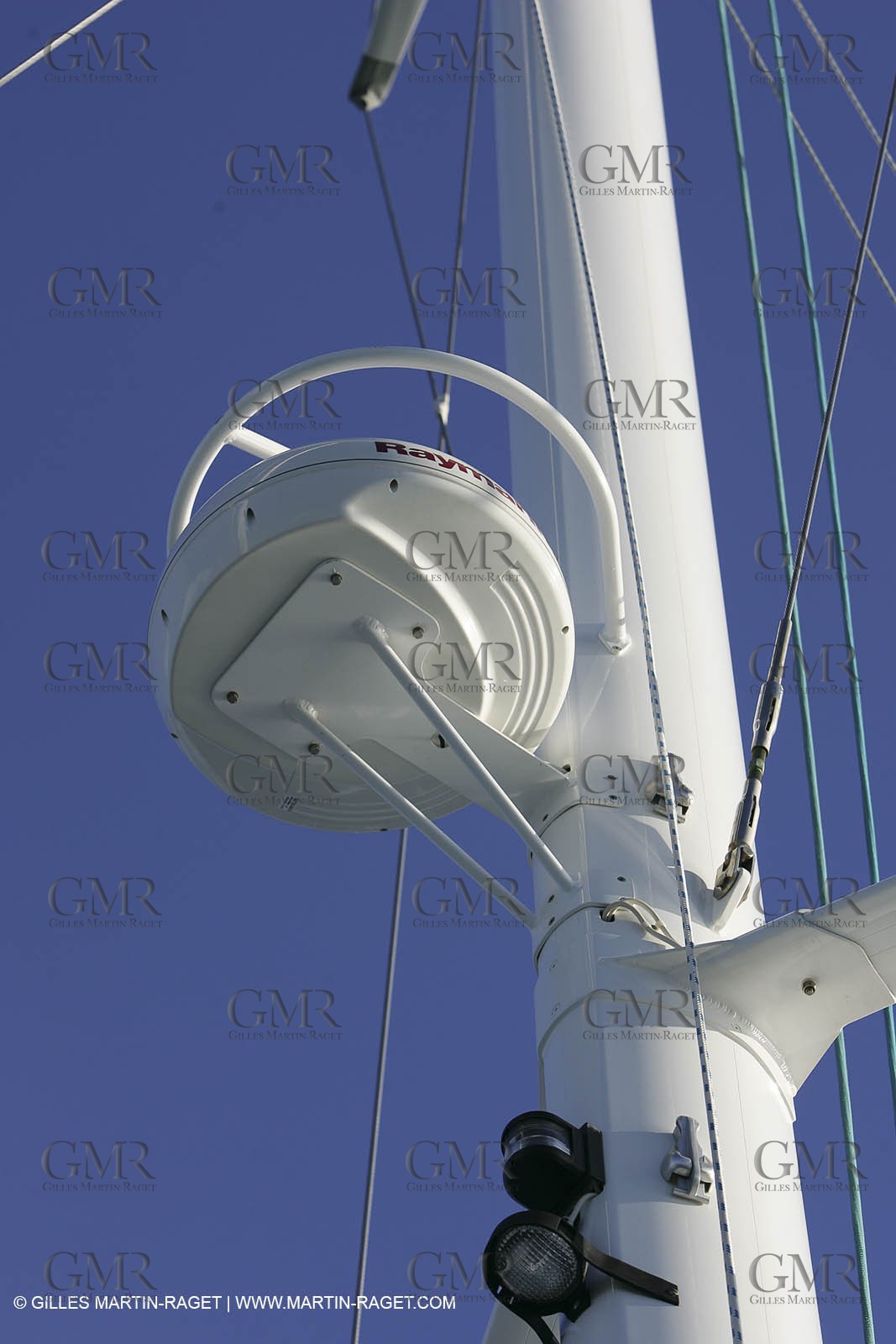 Privilege 585 - Go Free - Martinique Electronique - Navstation