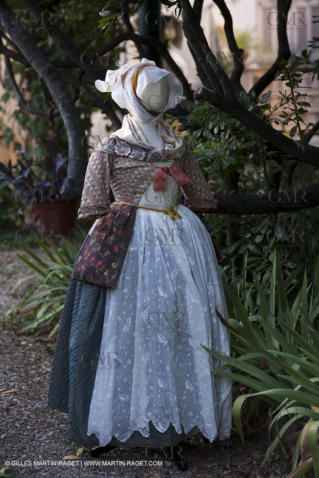 30 06 2011 - Toulon (FRA,83) - Villa Rosemaine - Indiennes sublimes exhibition