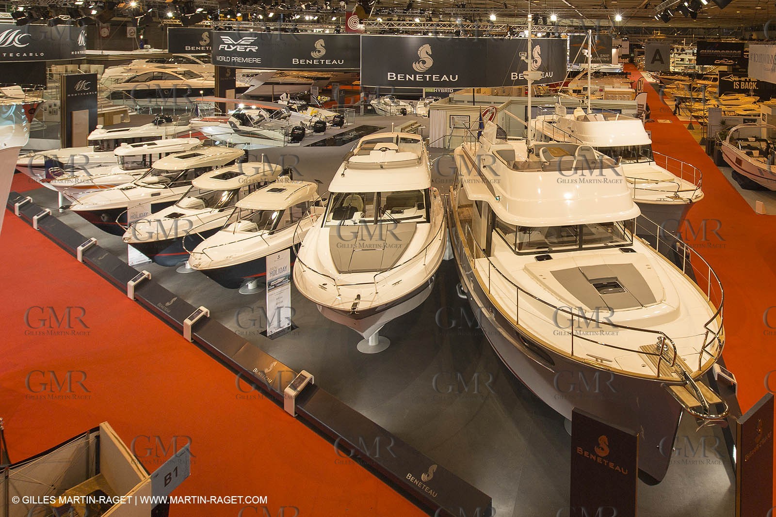 10 12 2013 - Paris (FRA,75) -Paris Boat Show - Beneteau booth