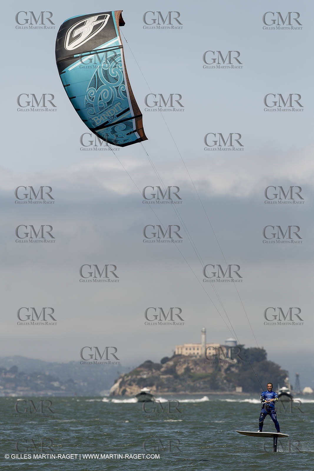 20 08 2013 - San Francisco (USA,CA) - French speed kit surfer Alex Caizergues sails with  Red Bull Youth America's Cup tem Next World Energy