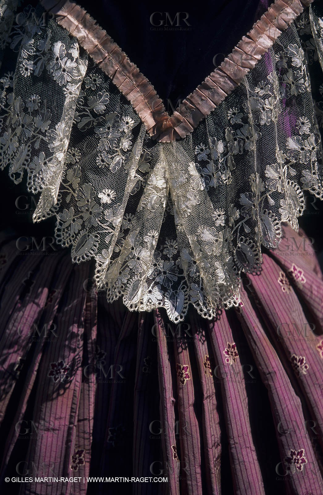 Arles (FRA,13) - Costume from Arles Fest