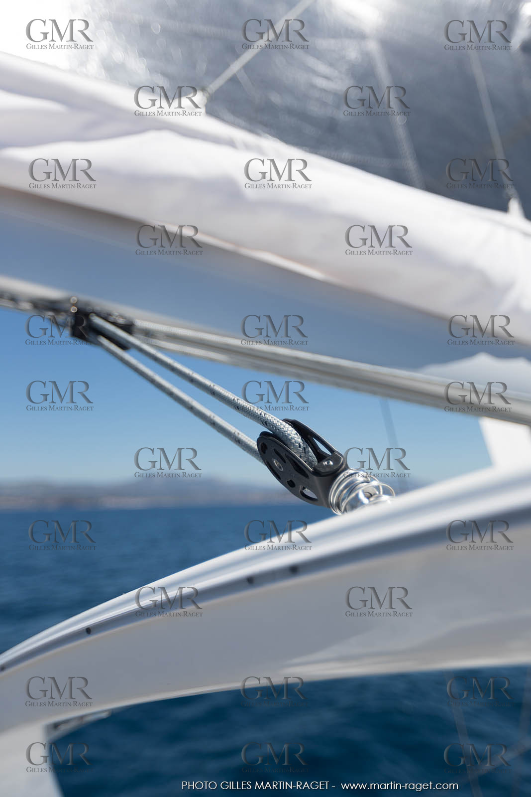 04 07 3017; Les EMbiez (FRA; 83) - Chantier Beneteau; Oceanis 41.1