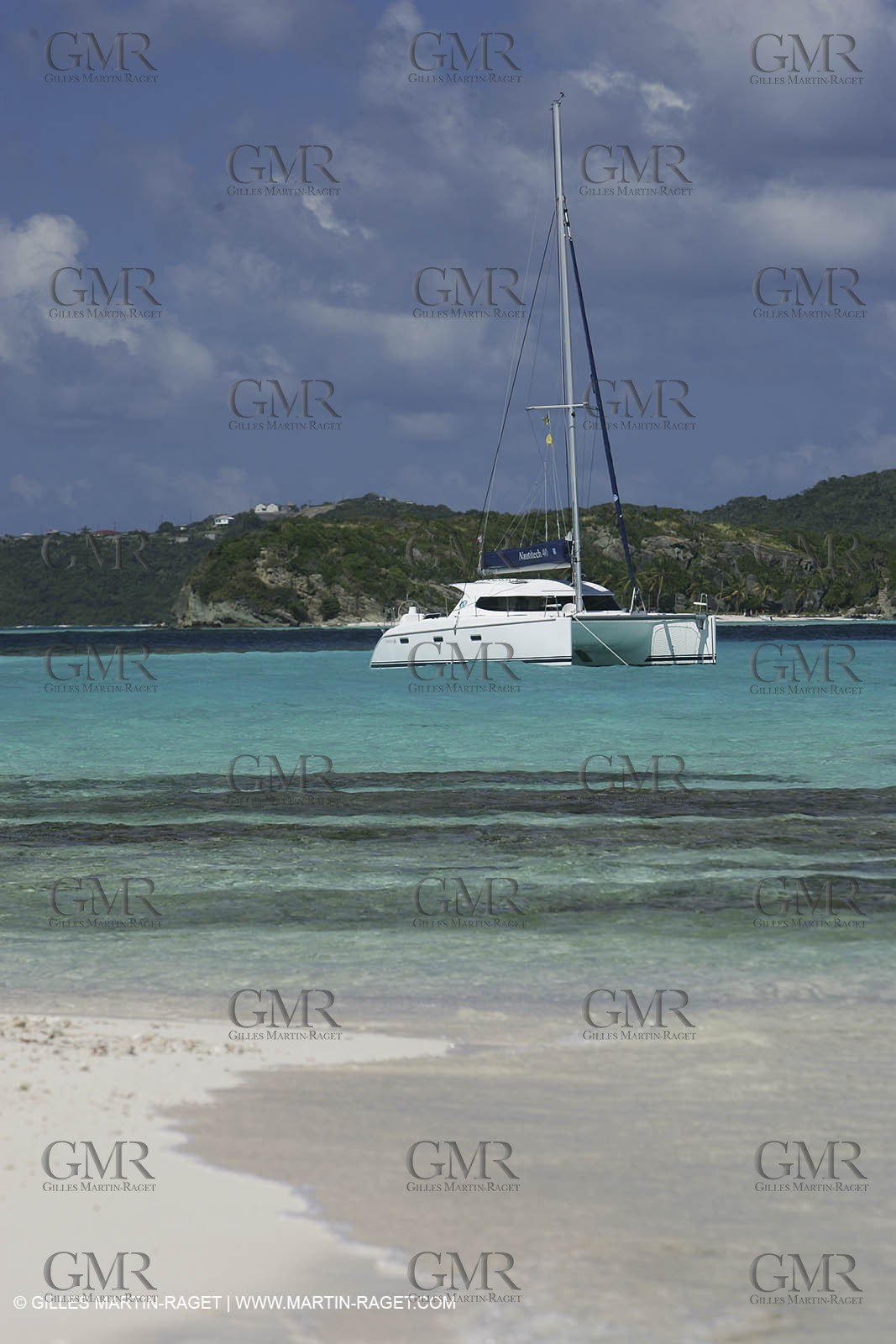 Cruising multihull mooring