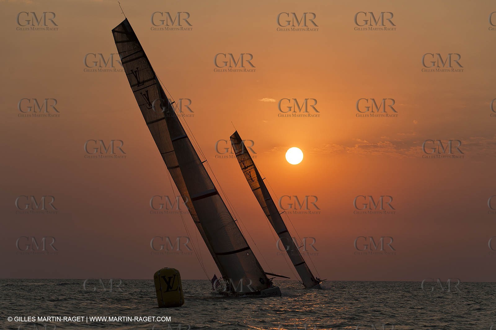 14 11 2010 - Dubai (UAE) - Dubai Louis Vuitton Trophy -  BMW ORACLE Racing - Race Day 1 - Vs All 4 one