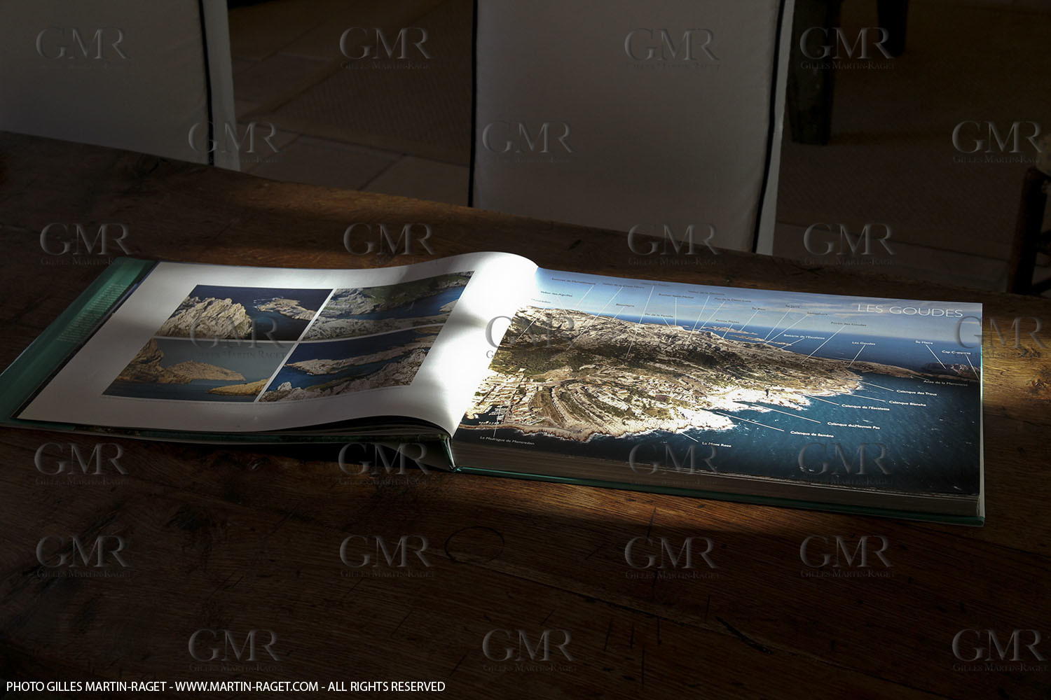 09 11 2010 - Marseille (FRA,13) - Photos odf the book Calanques, Si proches, si lointaines, Ed. Cres, Words by Juliette Lembot, Photos by Gilles Martin-Raget