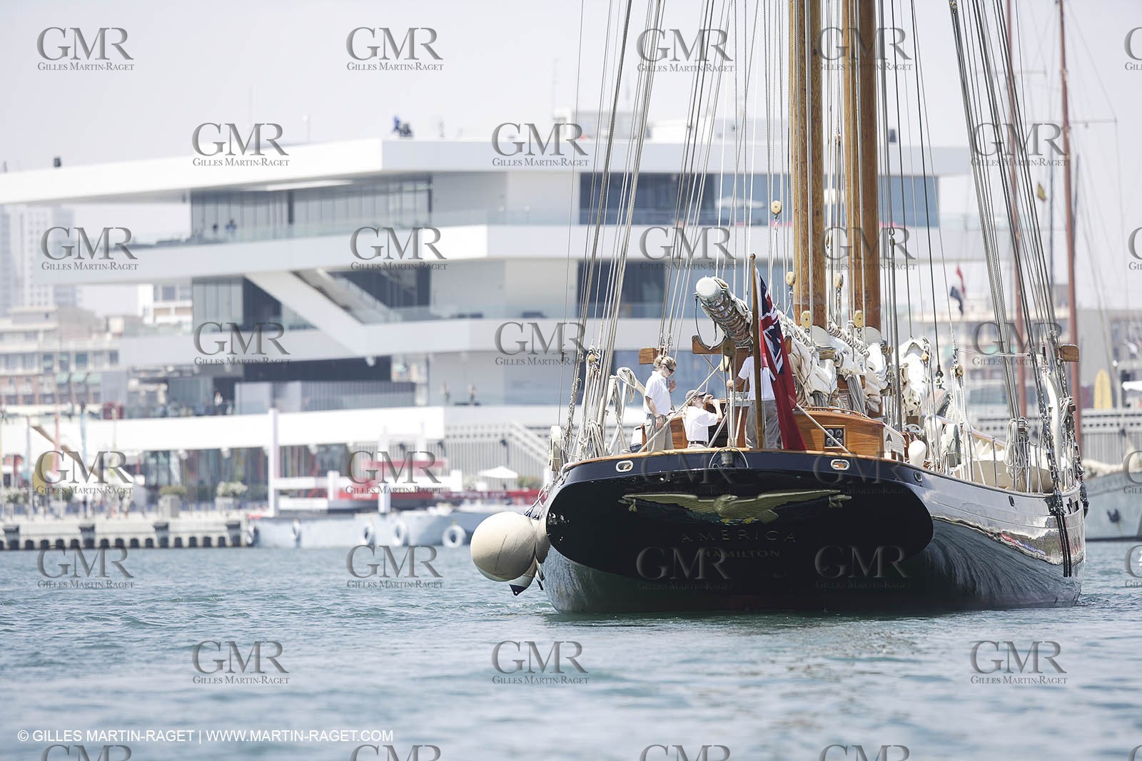 01 07 2007-Valencia (Spain)- 32nd America's Cup - Final Match - Day 7 - America Schooner replica arrives in Port America's Cup