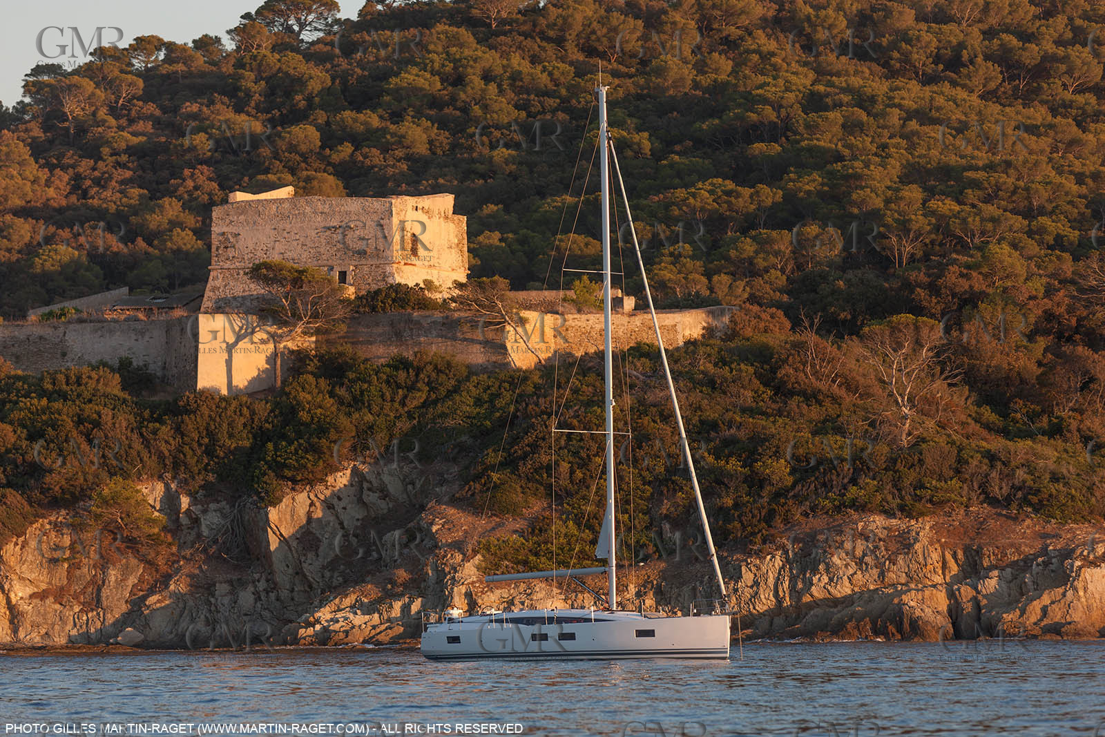 28 08 2016, Hyères (FRA,83), Chantier Jeanneau, Jeanneau Yacht 51
