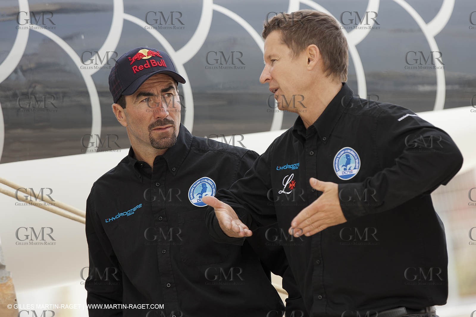 18 04 2012 - La Ciotat (FRA,13) - L'Hydroptère en préparation - Présentation du  nouvel équipage - Alain Thébault, Luc Alphand