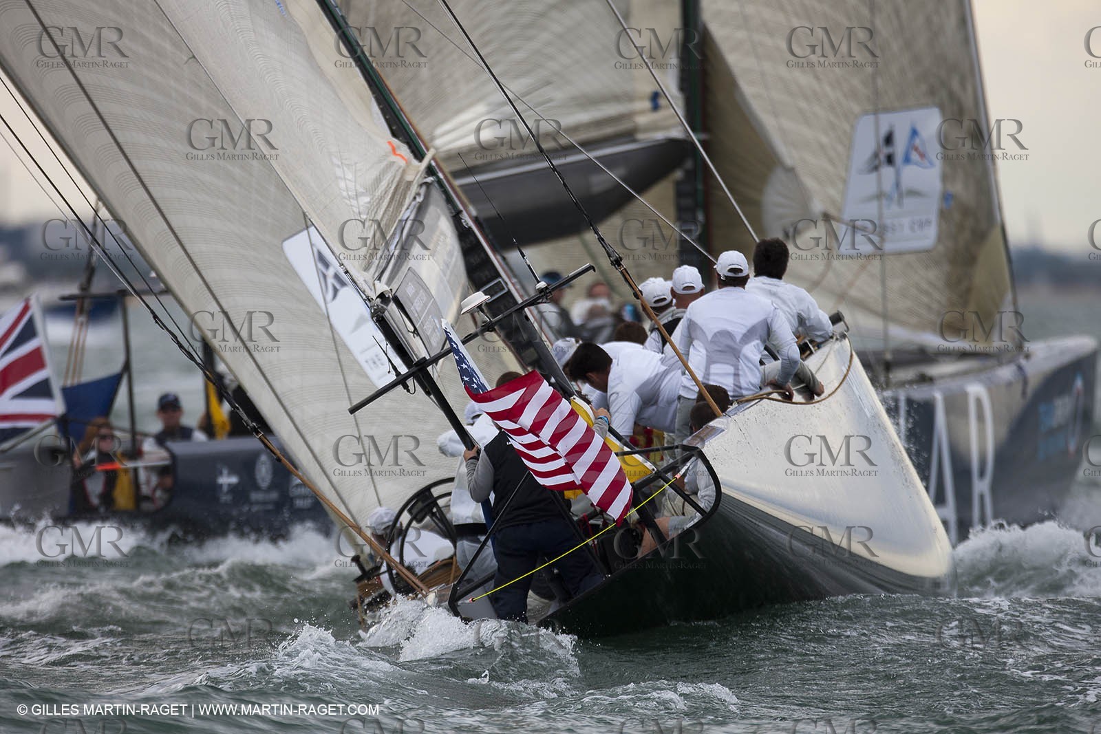 04 08 2010 - Cowes (UK, IOW) - The 1851 Cup -  BMW ORACLE Racing - Day 2.